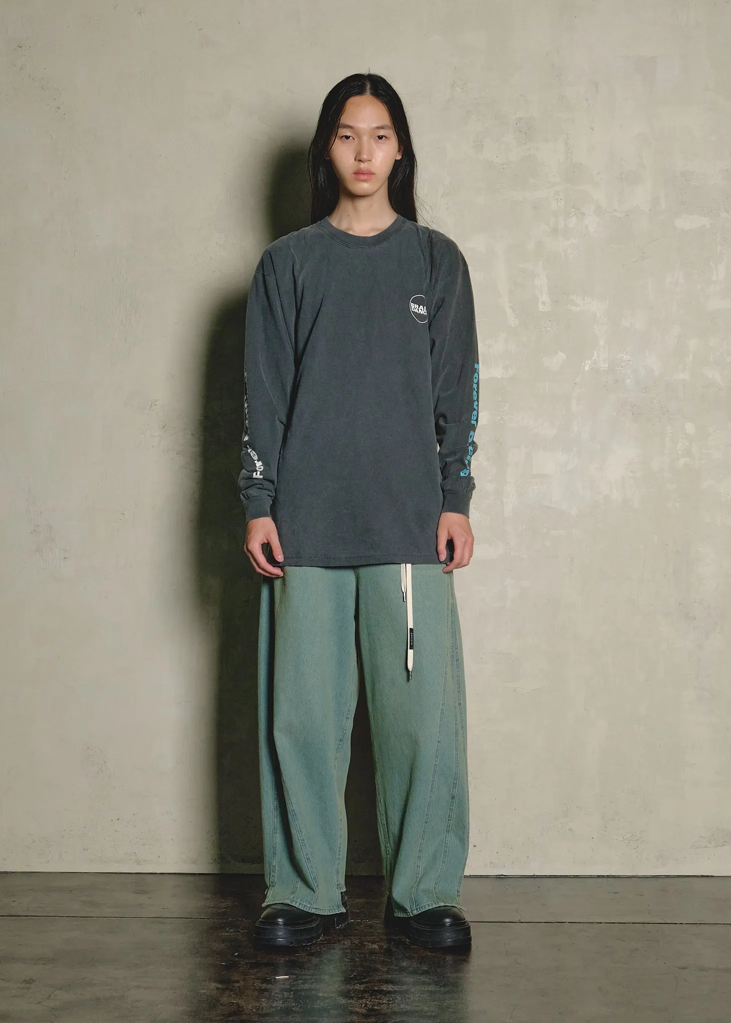 BLEACH DENIM BAGGY PANTS