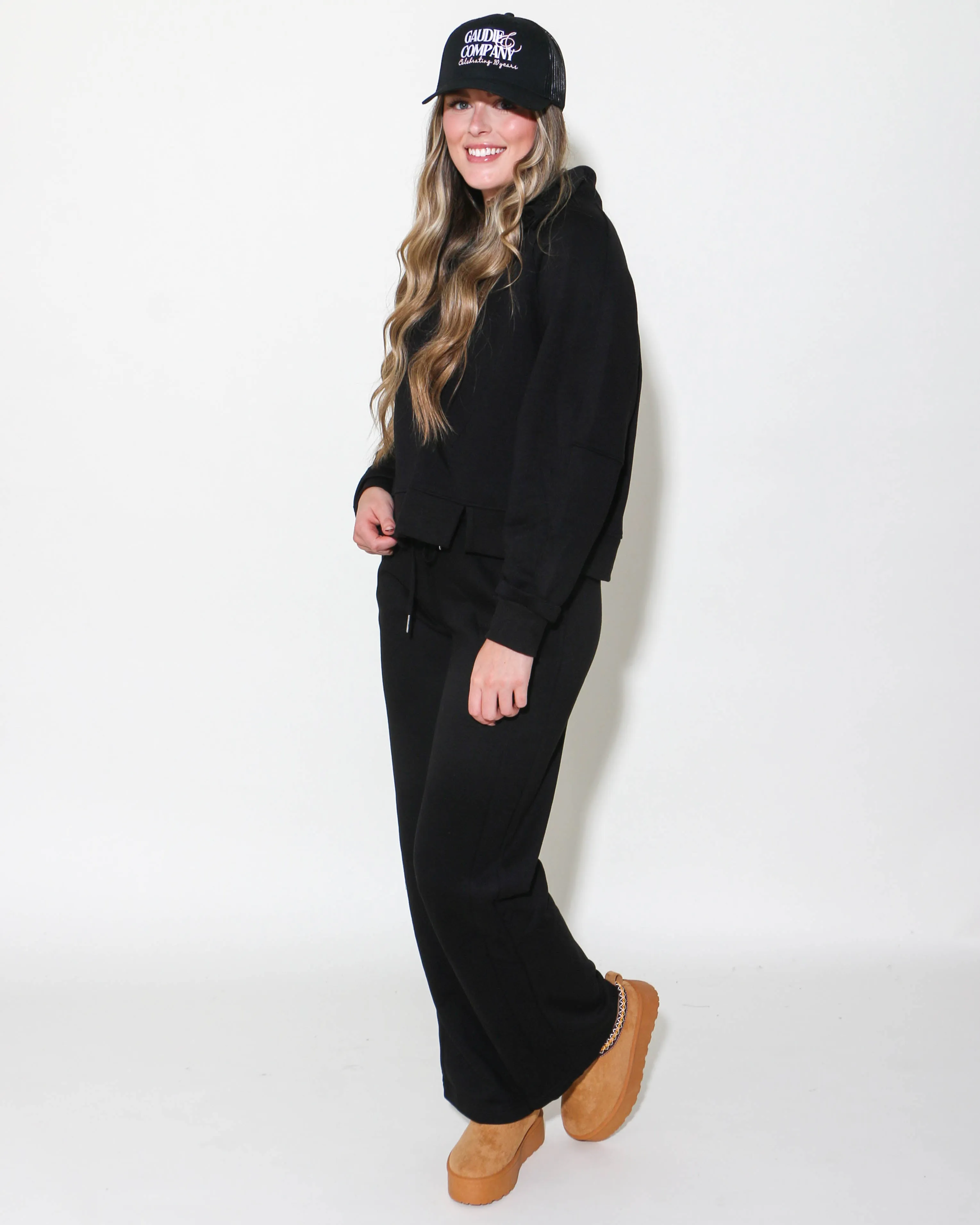 Half Zip Sweatshirt & Pants Set in Black